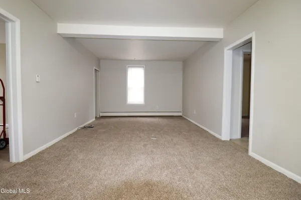 $1,400 | 29 Stewart Street, Amsterdam, NY 12010