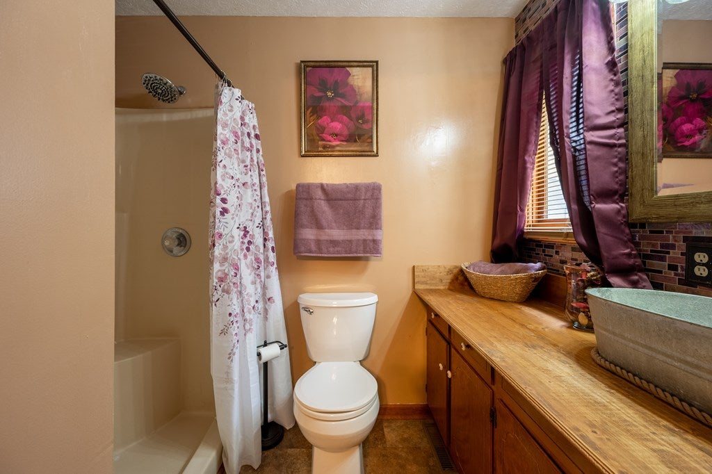 382 Whispering Pines Road Max Meadows, VA 24360 - Photo 49 of 73 Gallery Image 49
