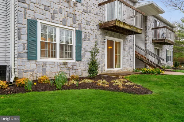 $2,350 | 101 Quince Court, Lawrence Township, NJ 08648