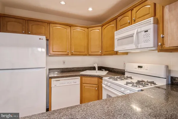 $2,350 | 101 Quince Court, Lawrence Township, NJ 08648