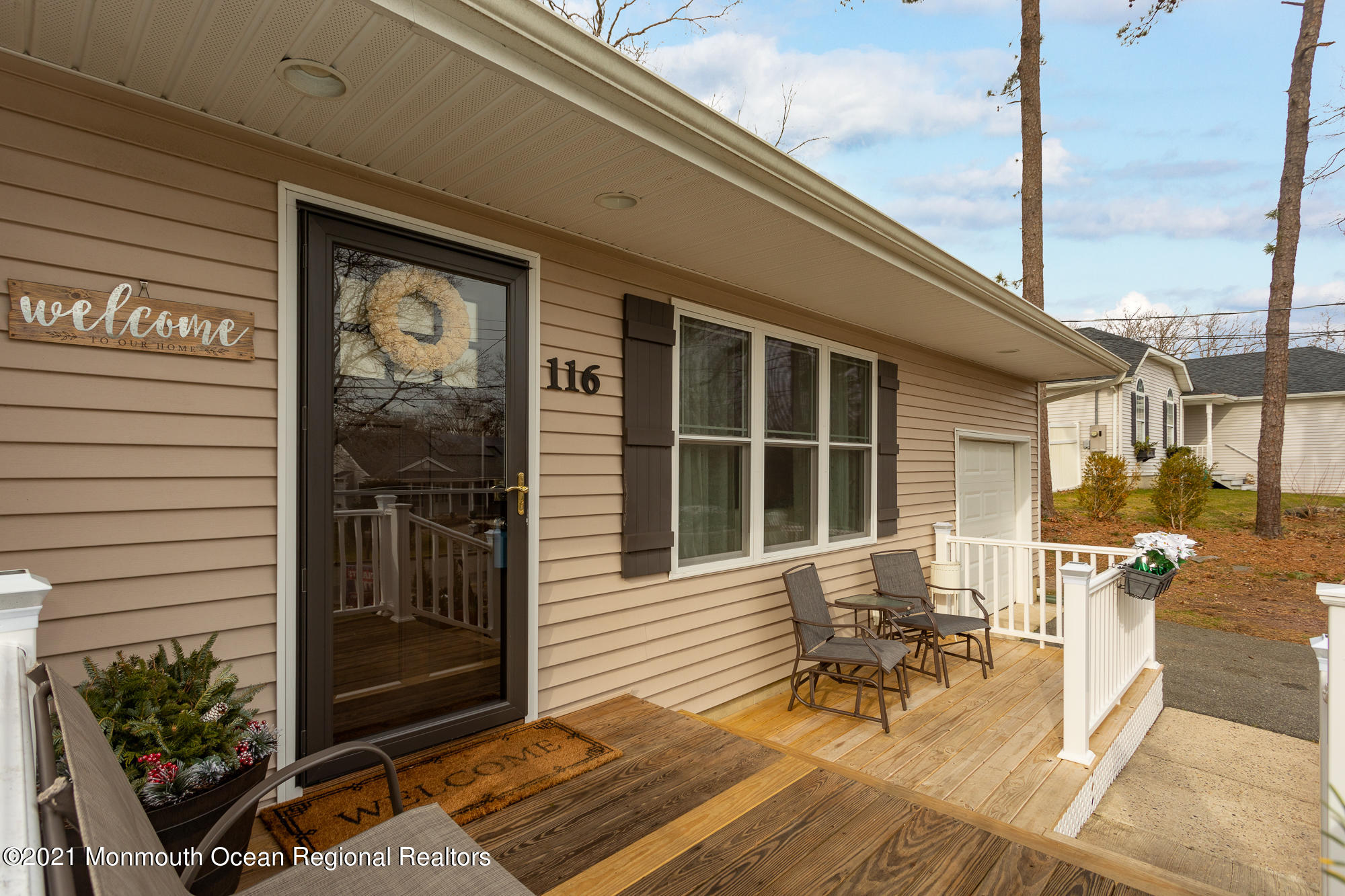 116 Toggle Road Manahawkin, NJ 08050 - Photo 5 of 26 a view of deck with patio