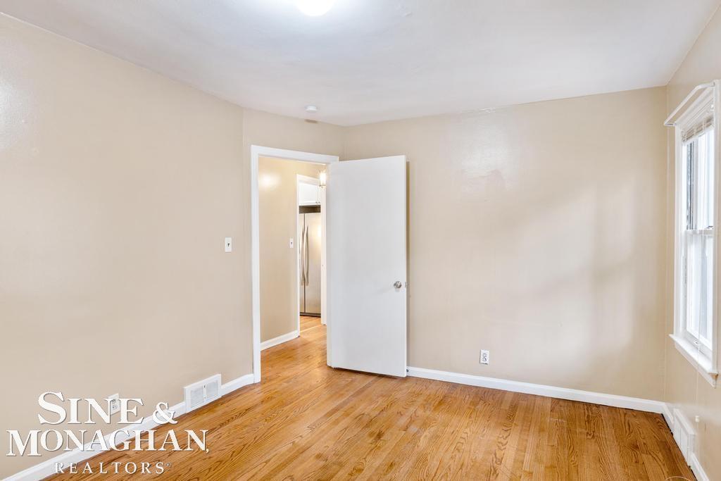 380 Kerby Road Grosse Pointe Farms, MI 48236 - Photo 14 of 26