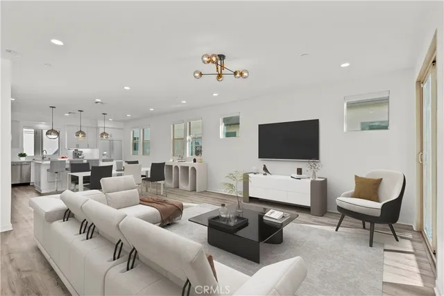 $899,999 | 19542 Empire Lane, Northridge, CA 91324