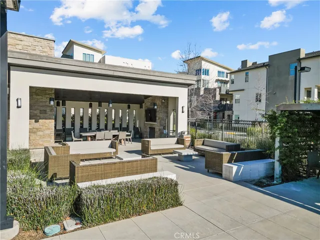 $899,999 | 19542 Empire Lane, Northridge, CA 91324