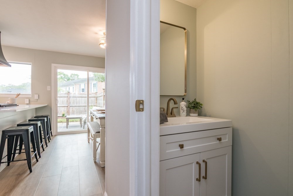 1175 Dickinson Street, Unit 1175 Springfield, MA 01108 - Photo 5 of 31