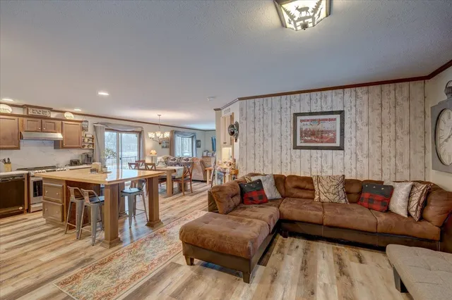 $670,000 | S1404 Indian Trail Parkway, Baraboo, WI 53913