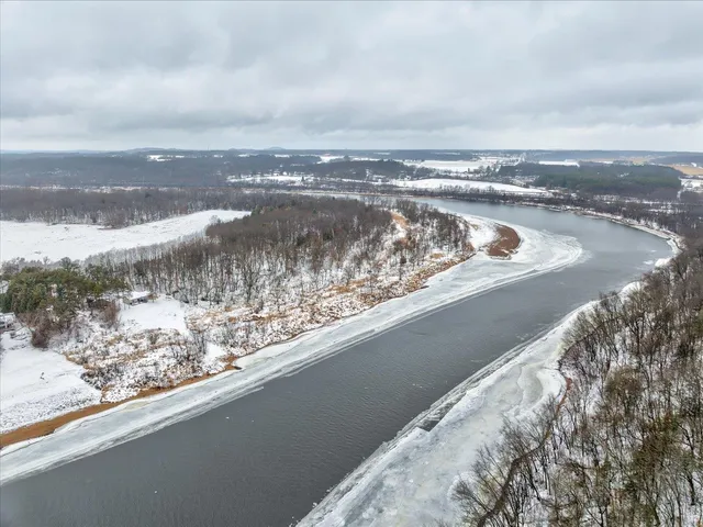 $670,000 | S1404 Indian Trail Parkway, Baraboo, WI 53913