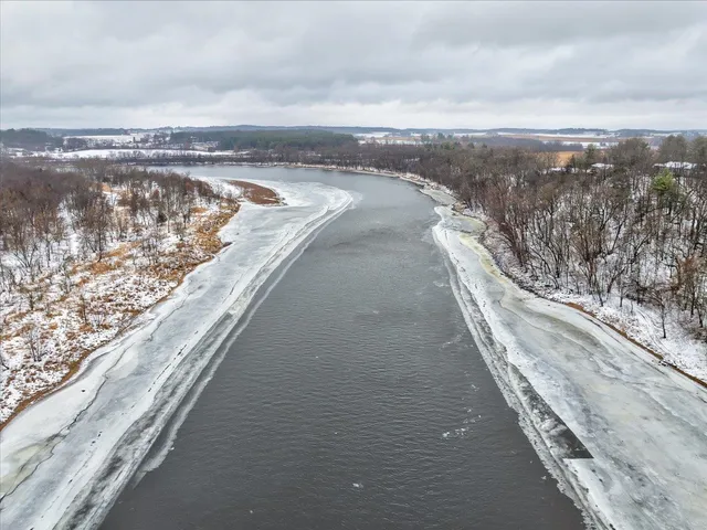 $670,000 | S1404 Indian Trail Parkway, Baraboo, WI 53913