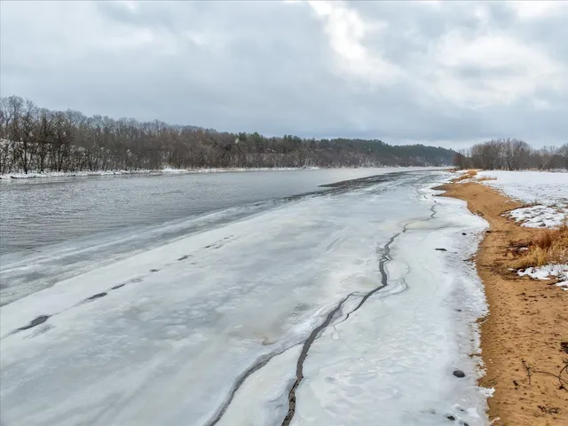 $670,000 | S1404 Indian Trail Parkway, Baraboo, WI 53913