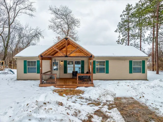 $670,000 | S1404 Indian Trail Parkway, Baraboo, WI 53913