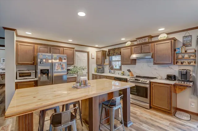 $670,000 | S1404 Indian Trail Parkway, Baraboo, WI 53913