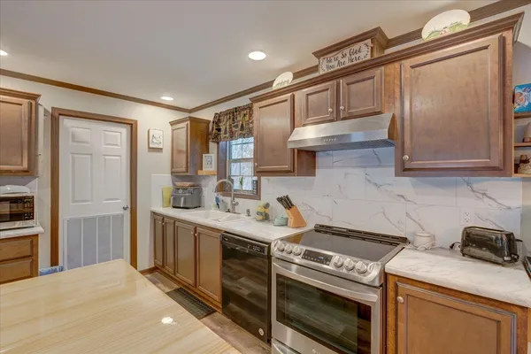 $619,000 | S1404 Indian Trail Parkway, Baraboo, WI 53913