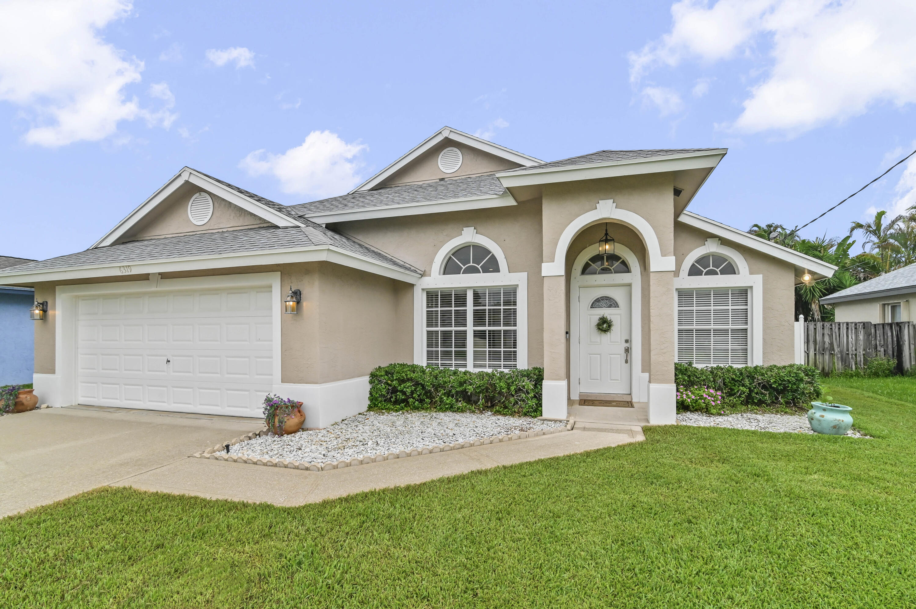 6319 Foster Street Jupiter, FL 33458 - Photo 23 of 24 03 Front 03