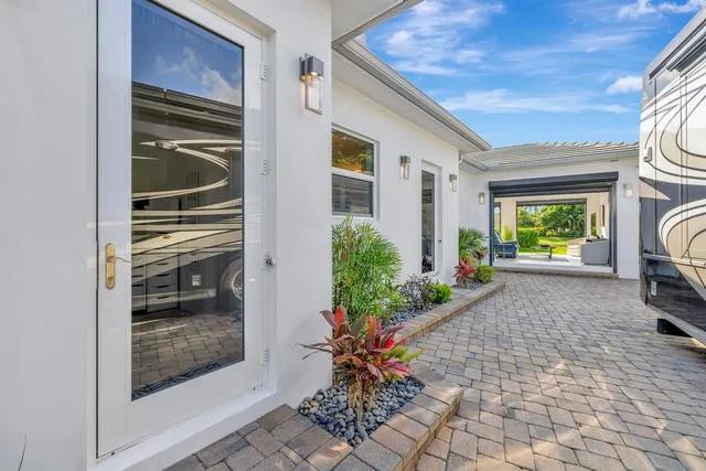 $849,500 | 510 South Cortez Drive, Pompano Beach, FL 33068