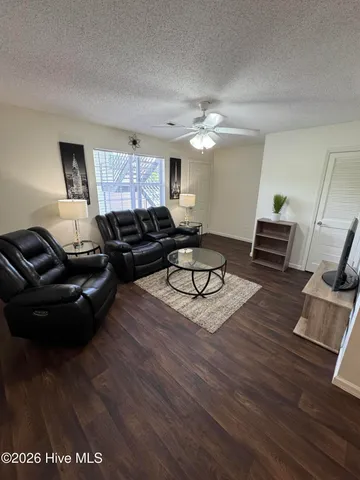 $995 | 504 Paladin Drive, Unit L, Greenville, NC 27834