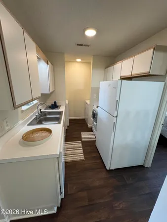 $995 | 504 Paladin Drive, Unit L, Greenville, NC 27834