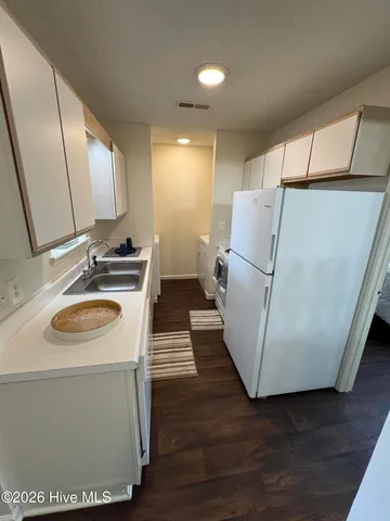 $995 | 504 Paladin Drive, Unit L, Greenville, NC 27834