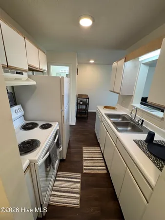 $995 | 504 Paladin Drive, Unit L, Greenville, NC 27834