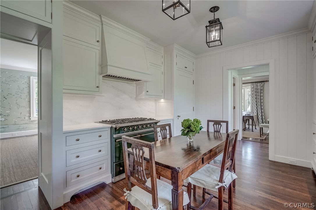 20 Rio Vista Lane Richmond, VA 23226 - Photo 29 of 49 a view of a dining room with furniture