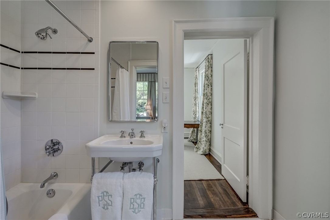 20 Rio Vista Lane Richmond, VA 23226 - Photo 45 of 49 a bathroom with a sink and a mirror