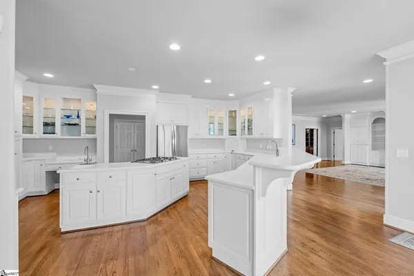 $2,050,000 | 25 Club Forest Lane, Greenville, SC 29605