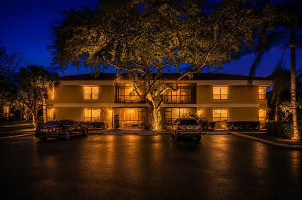 $2,350 | 2486 Northwest 49th Terrace, Unit 762, Coconut Creek, FL 33063