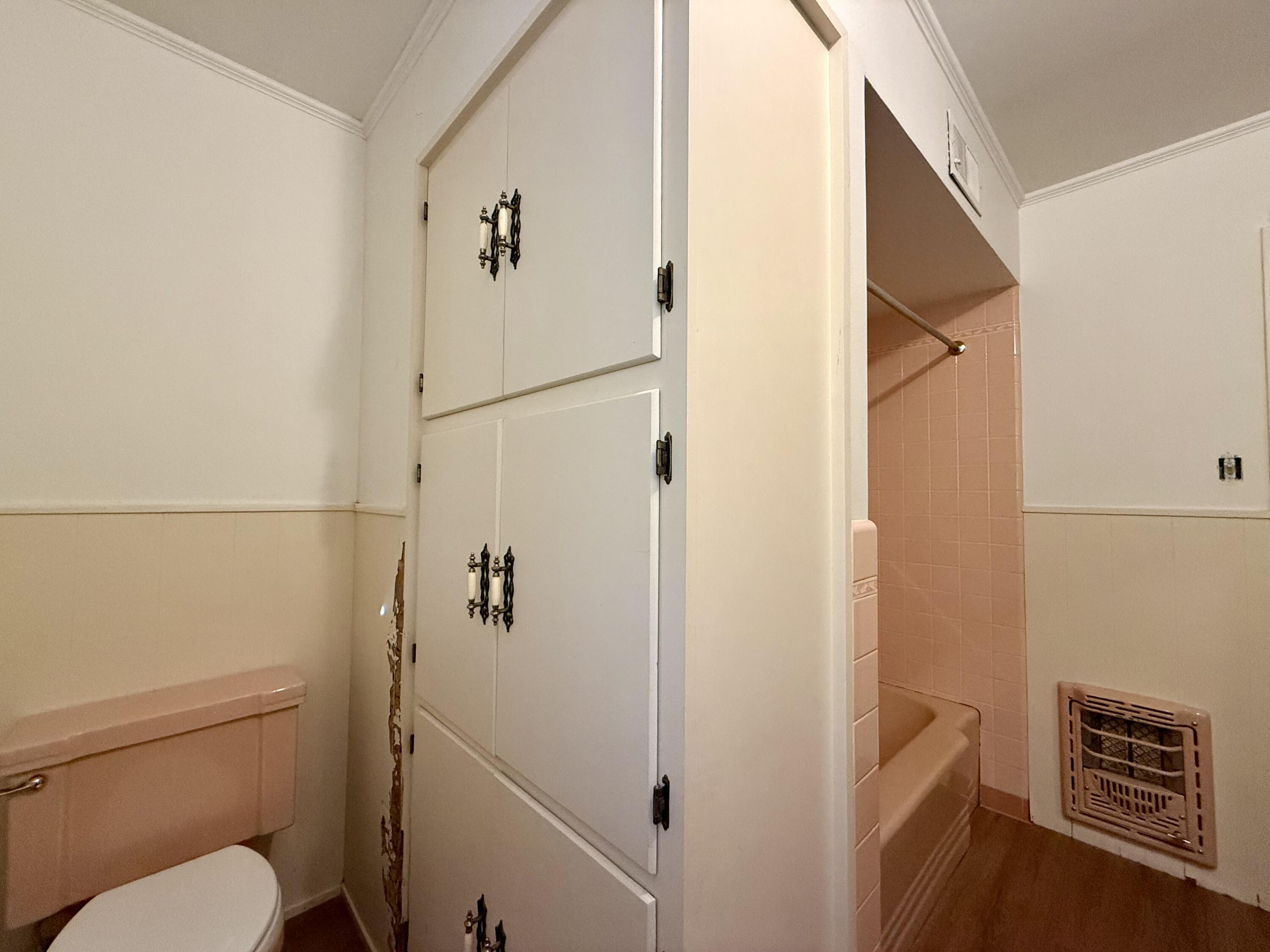 321 10th Street Memphis, TX 79245 - Photo 28 of 33 a bathroom with a shower and a toilet