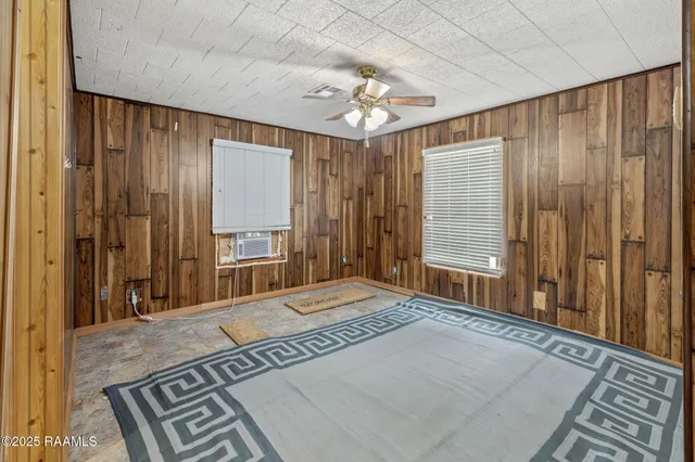 $135,000 | 103 Houssiere Lane, Jennings, LA 70546