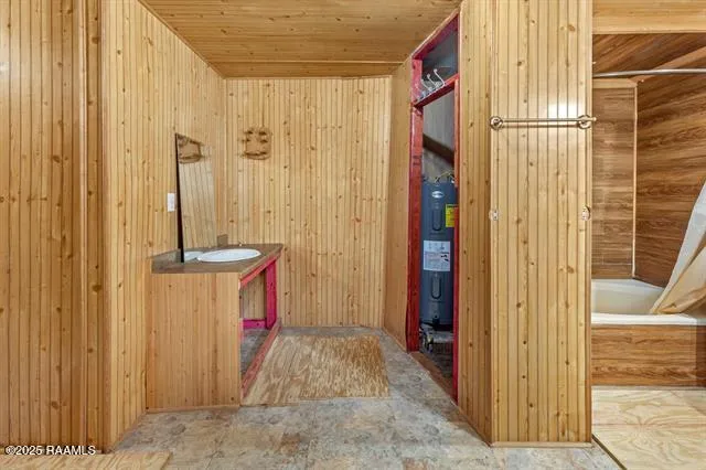 $135,000 | 103 Houssiere Lane, Jennings, LA 70546