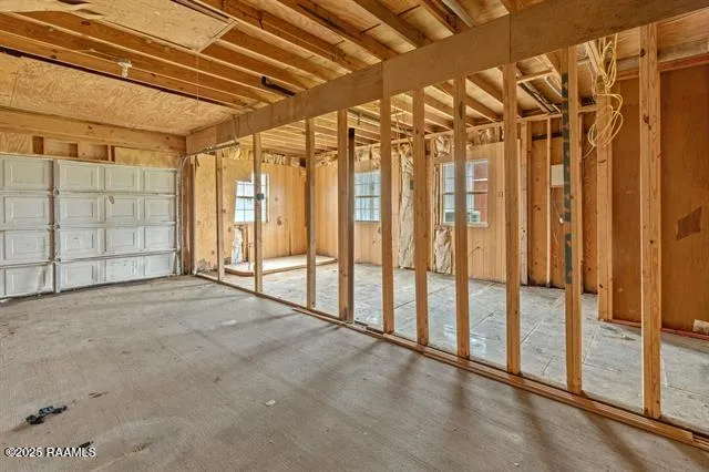 $135,000 | 103 Houssiere Lane, Jennings, LA 70546