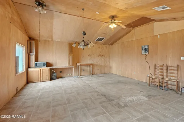 $135,000 | 103 Houssiere Lane, Jennings, LA 70546