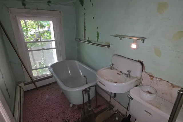 $249,900 | 7 Forest Avenue, Orono, ME 04473