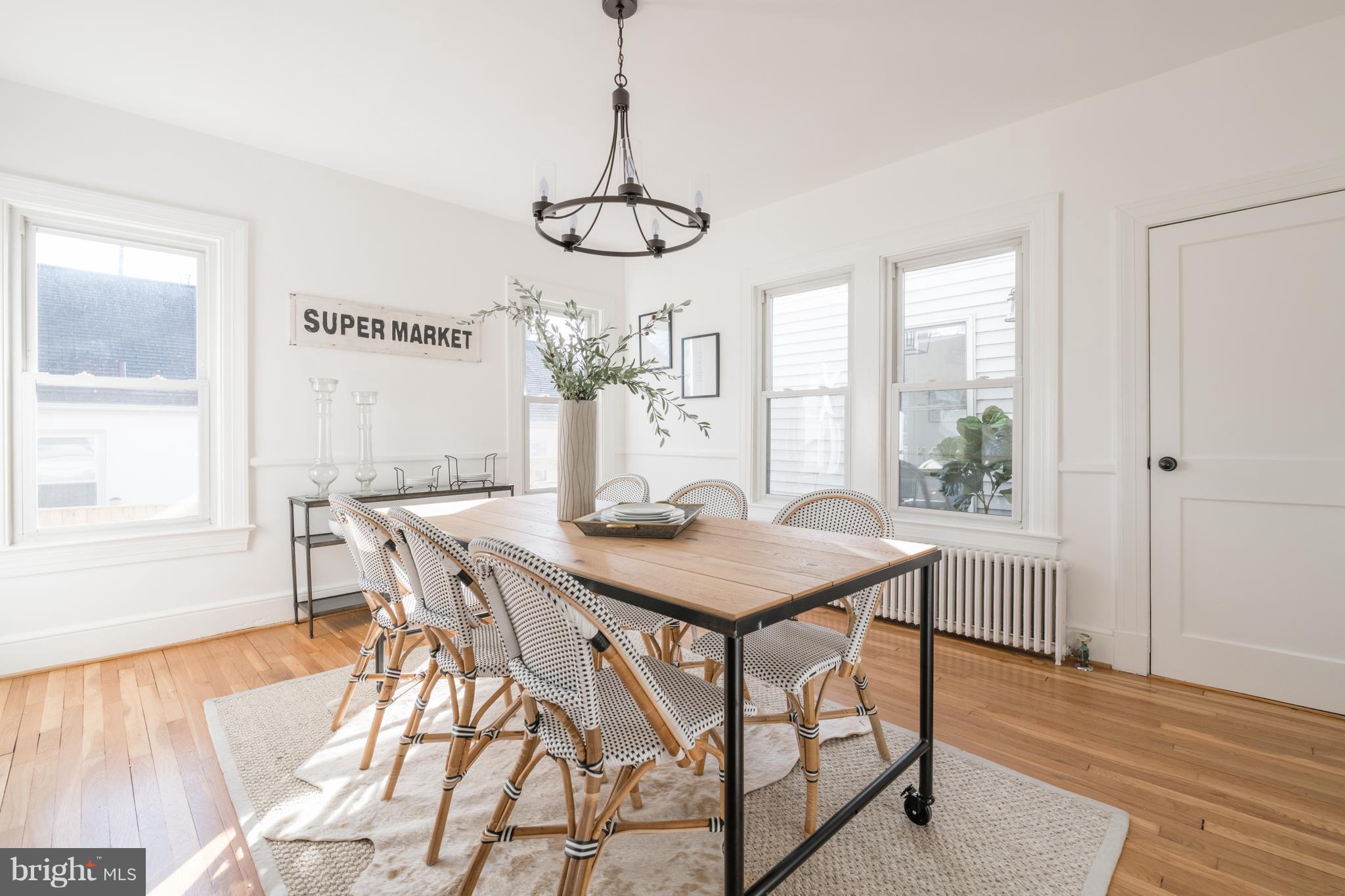 9202 2nd Avenue Silver Spring, MD 20910 - Photo 6 of 30 Dining Room