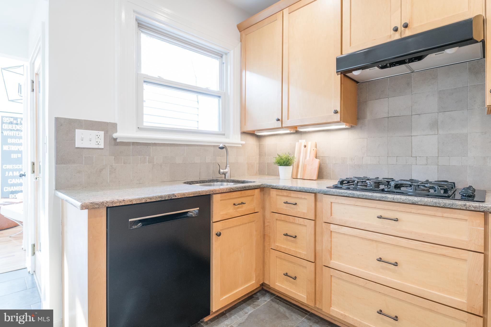 9202 2nd Avenue Silver Spring, MD 20910 - Photo 8 of 30 Kitchen