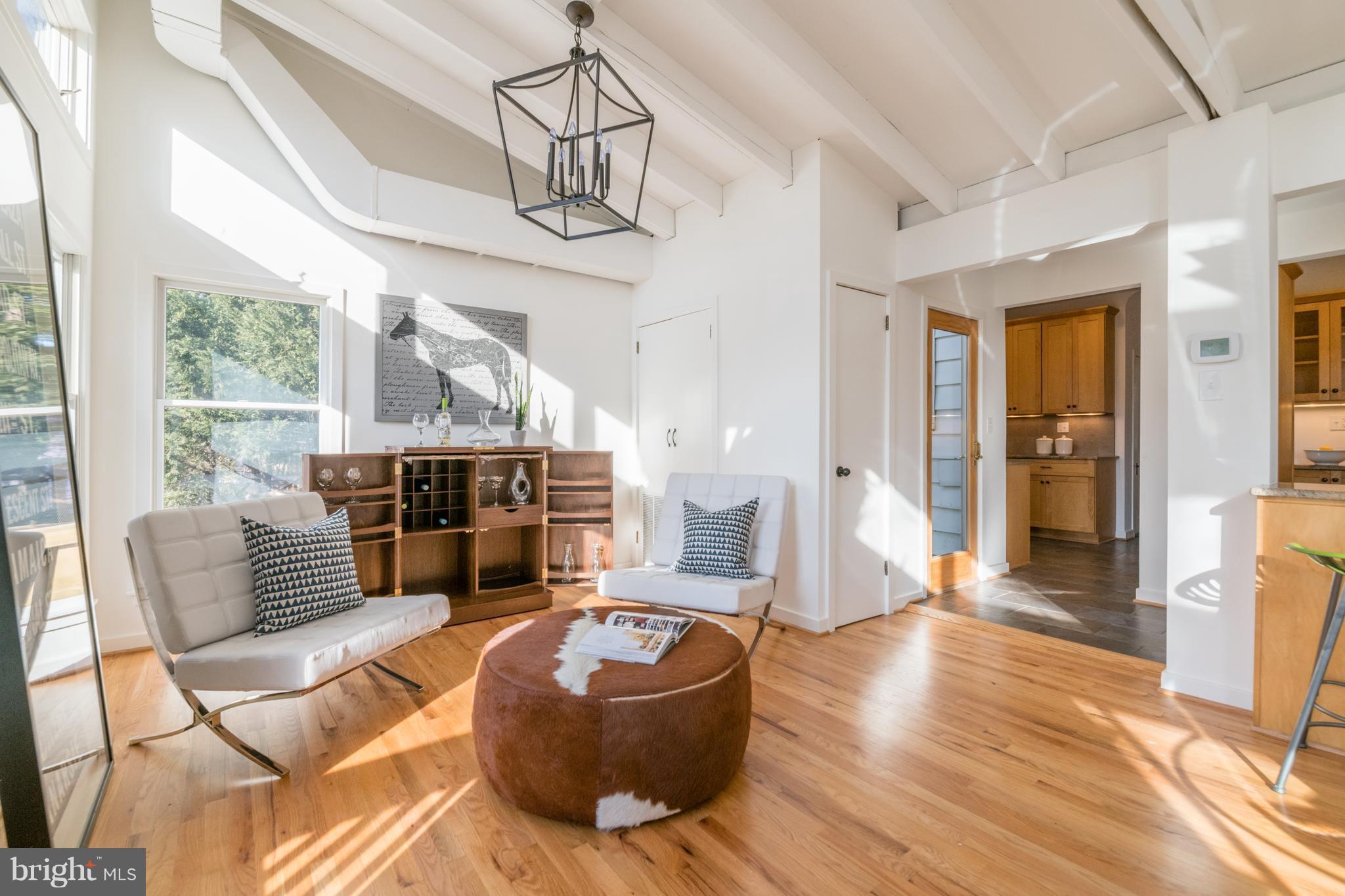 9202 2nd Avenue Silver Spring, MD 20910 - Photo 10 of 30 Family Room