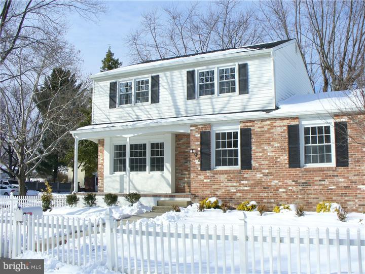 197 Greenwood Avenue Riverside, NJ 08075 - Photo 1 of 25