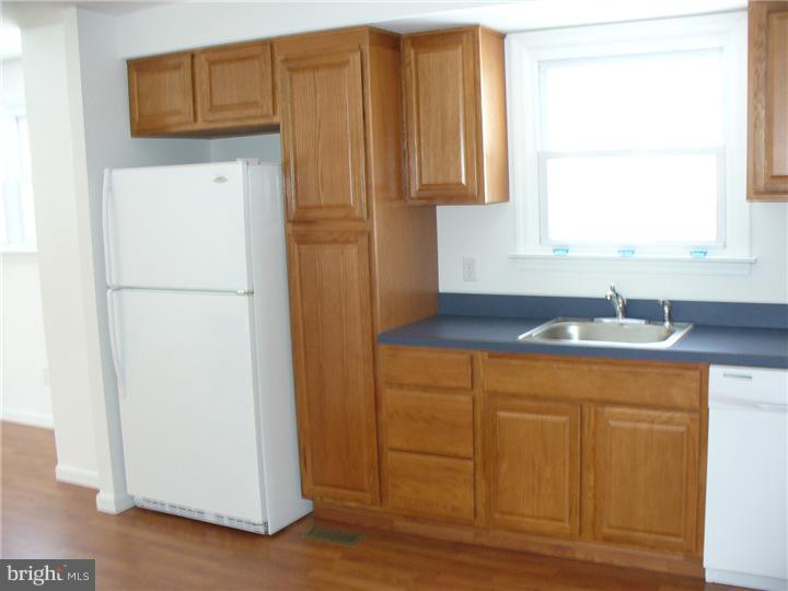 197 Greenwood Avenue Riverside, NJ 08075 - Photo 7 of 25