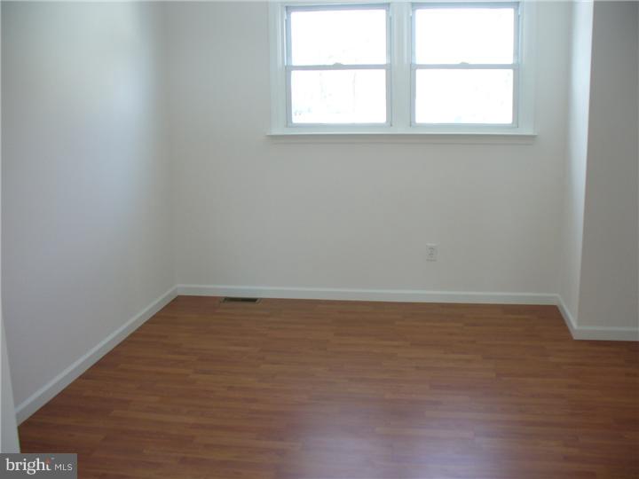 197 Greenwood Avenue Riverside, NJ 08075 - Photo 8 of 25