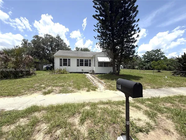 $127,000 | 1115 Edgemoor Avenue, Sebring, FL 33870