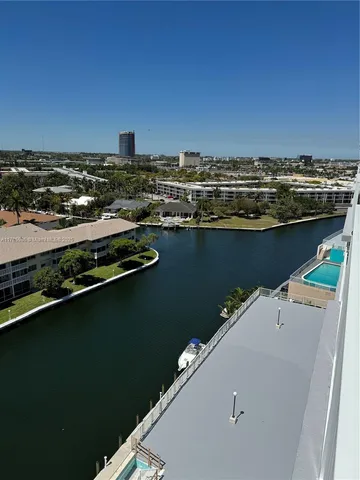a view of a terrace with sky view