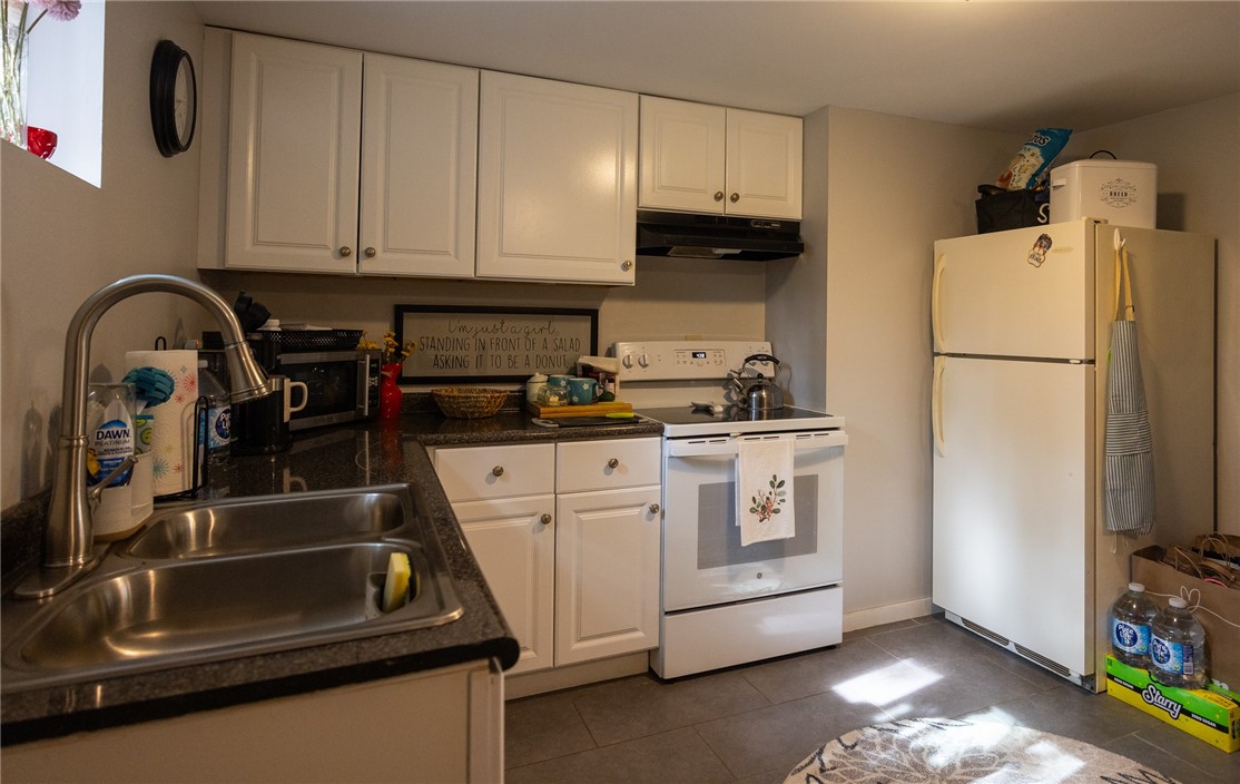 3 Benedict Street Pawtucket, RI 02861 - Photo 6 of 13