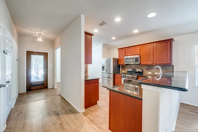 $1,900 | 3125 Muntjac, Schertz, TX 78154