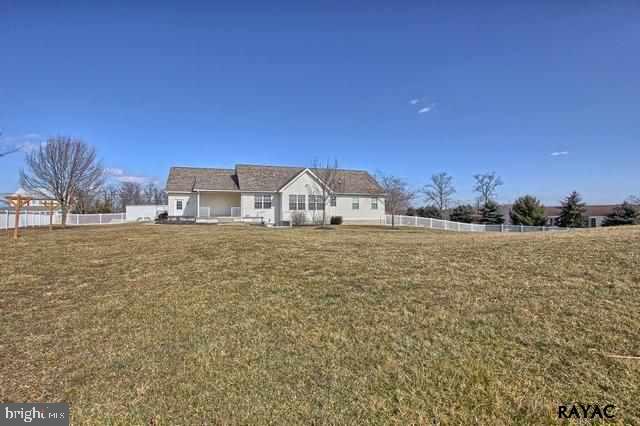 981 Centennial Road Gettysburg, PA 17325 - Photo 3 of 25