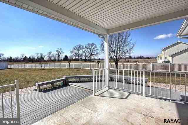 981 Centennial Road Gettysburg, PA 17325 - Photo 4 of 25