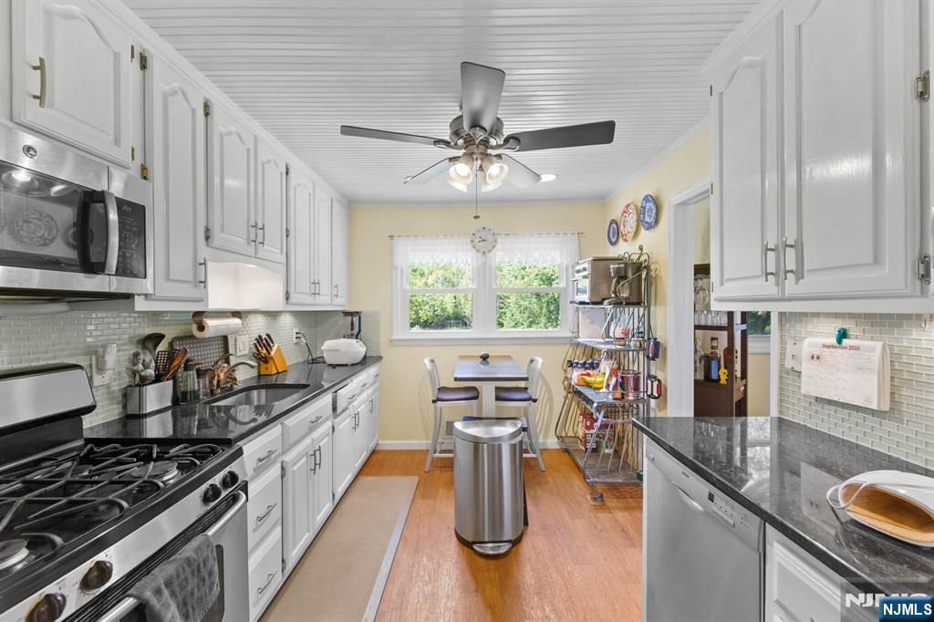299 Charnwood Road New Providence, NJ 07974 - Photo 12 of 41 Gallery Image 12
