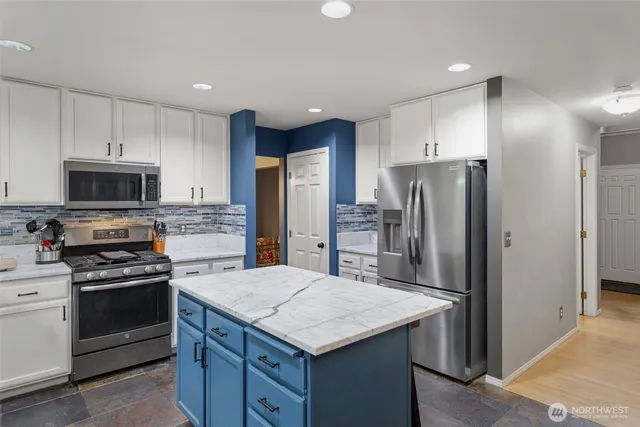 $799,999 | 23568 Brixton Place, Poulsbo, WA 98370