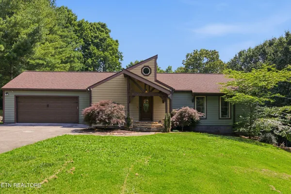 $499,900 | 8008 Helen Drive, Powell, TN 37849