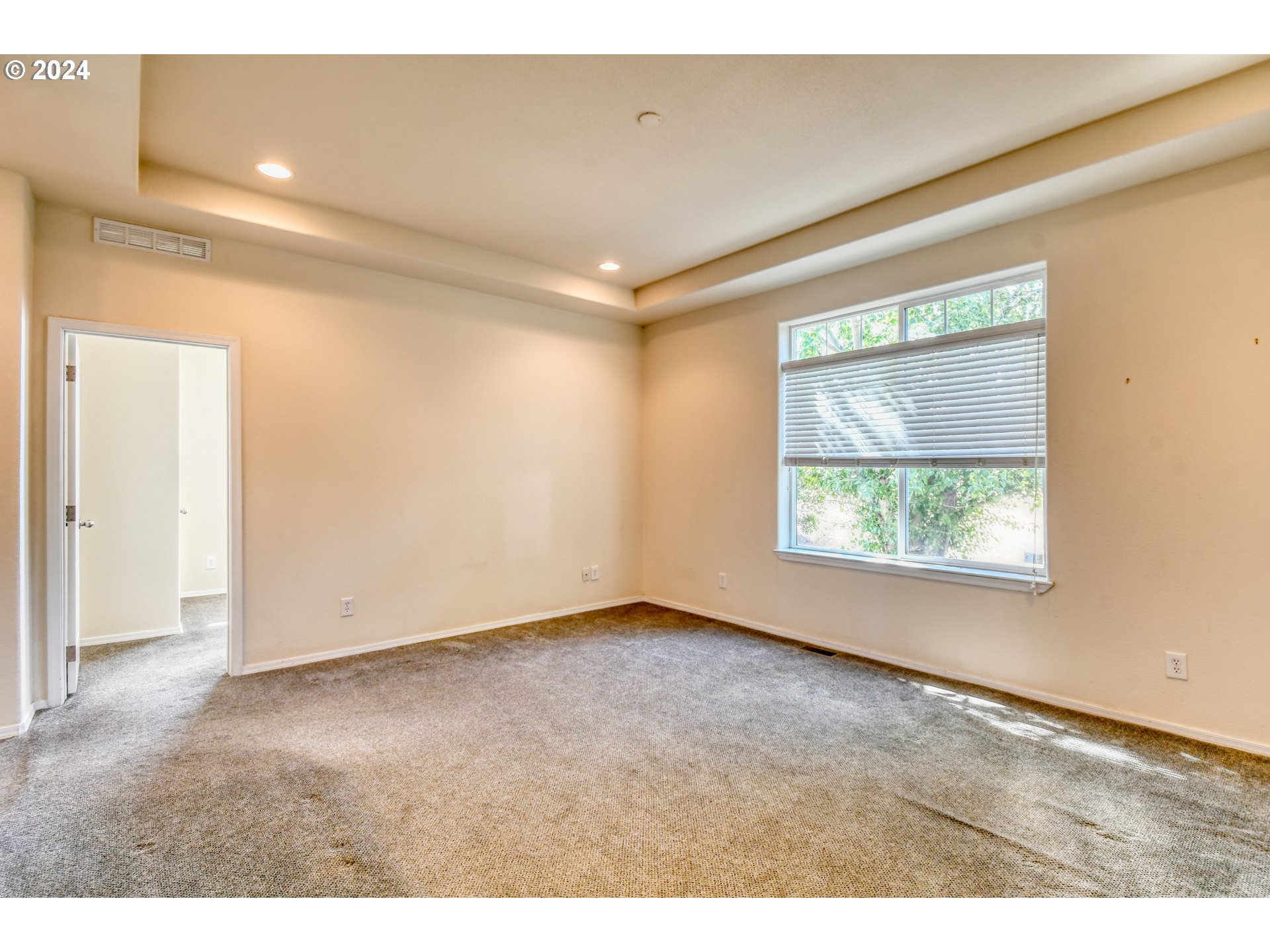 45457 Trail Road Pendleton, OR 97801 - Photo 13 of 48 a view of an empty room