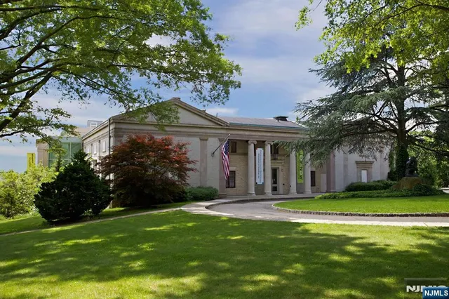 $3,767 | 12 South Mountain Avenue, Unit 18, Montclair, NJ 07042