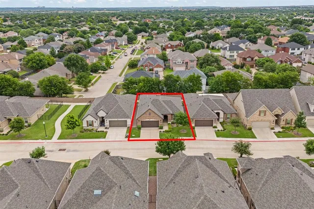 $405,000 | 2802 Esplanade Boulevard, Unit 5802, Mansfield, TX 76063